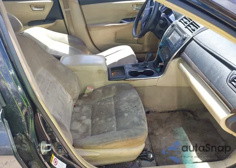 2015 Toyota Camry Le z USA, uszkodzony, nr VIN 4T4BF1FK2FR457823